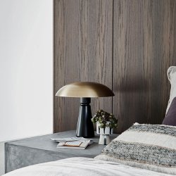 Bordlampe Thane, Messing/sort metal