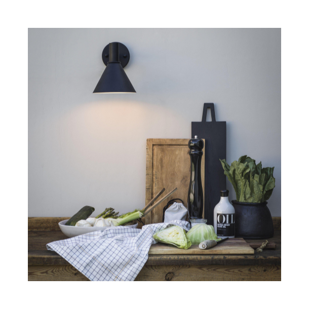 MiniTripp, Sort, facadelampe 