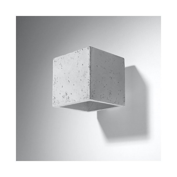 Beton/Concreate Vglampe,  Kube model med up/down light, QUAD