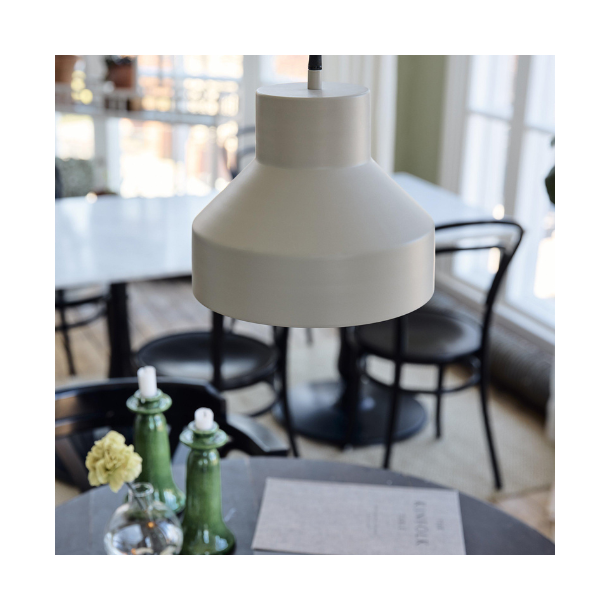 SOLO 23, mat beige pendel til E27 pre