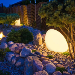 Stone L, lampe til haven 